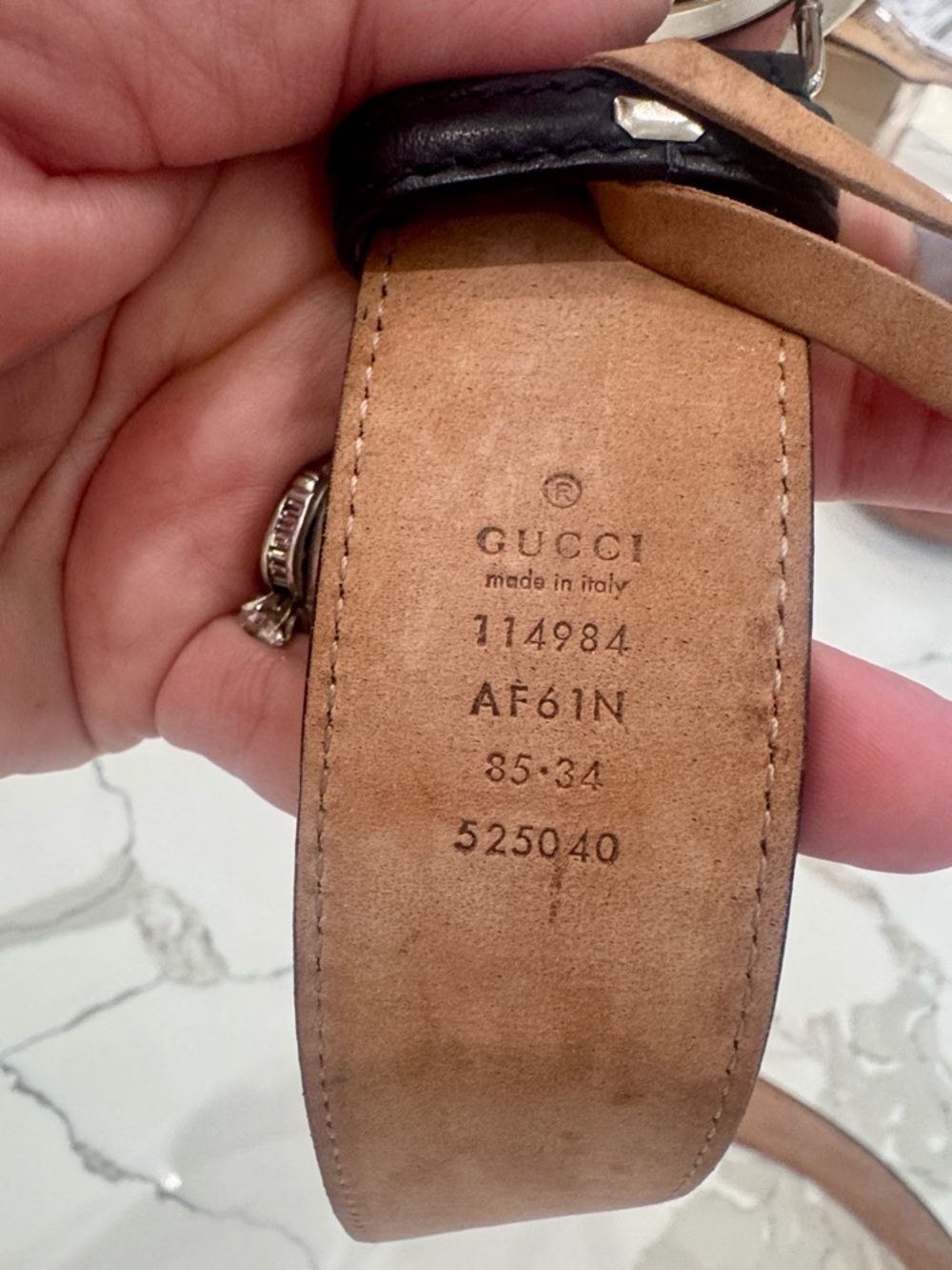 Gucci Black Leather Belt with Silver Interlocking G - Picture 3 of 10